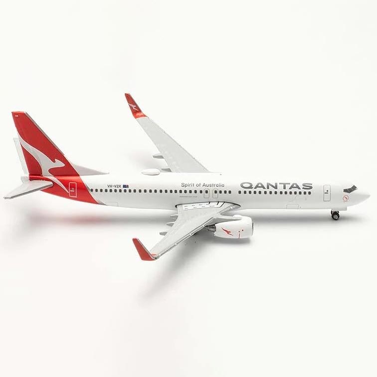 1/500 Scale Qantas Boeing 737-800 VH-VZR Coral Bay Aircraft Model image 3