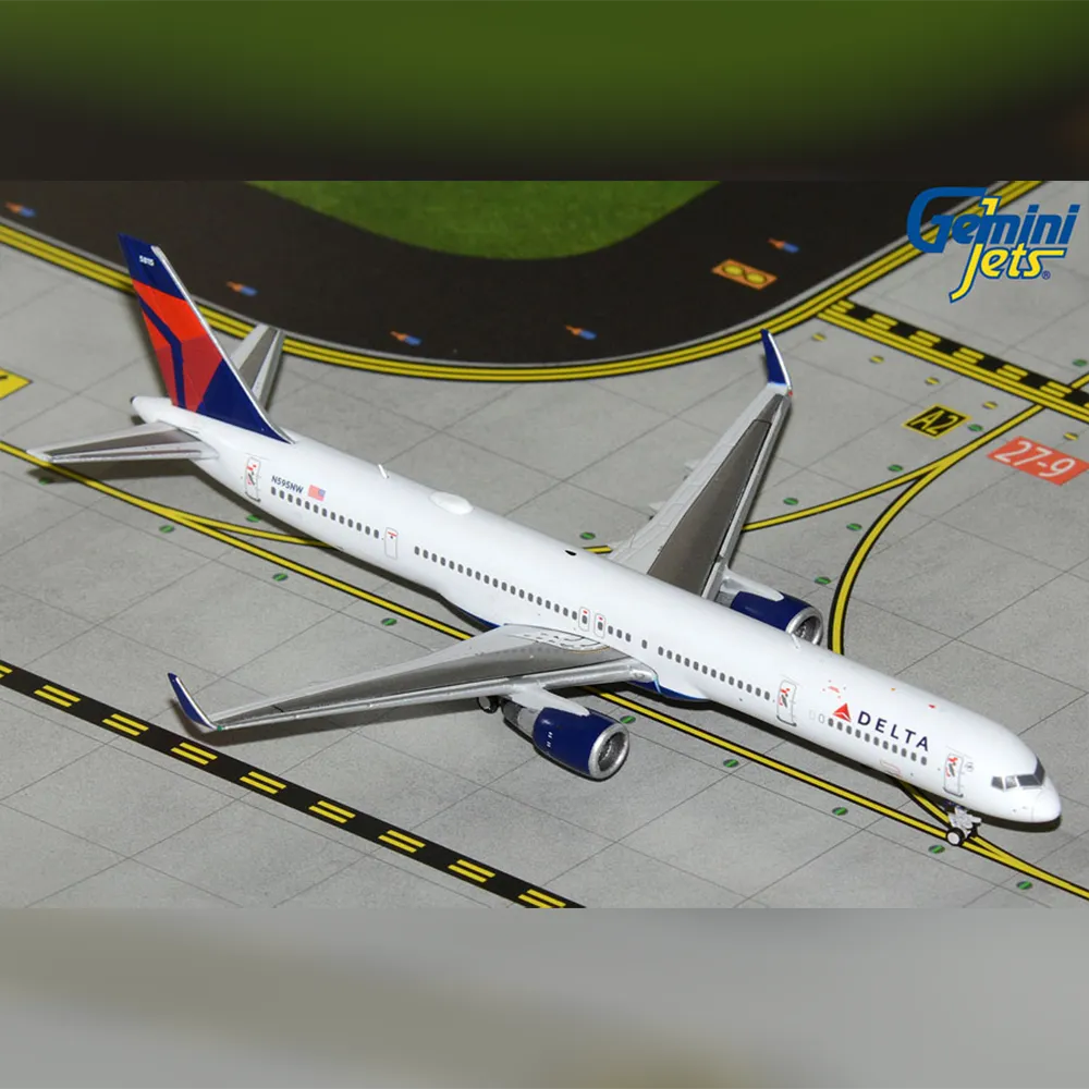 Gemini Jets 1/400 Delta Air Lines B757-300W N595NW