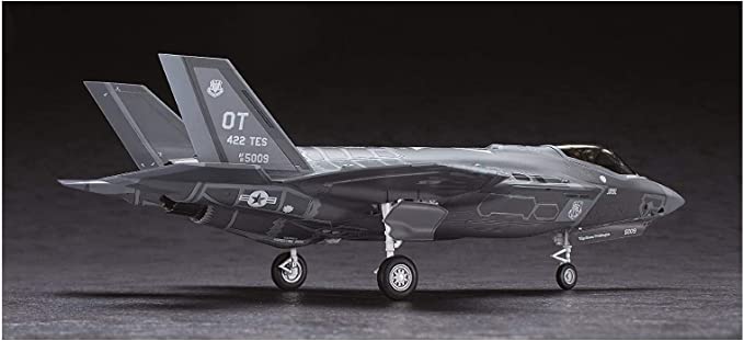 Hasegawa 1/72 F35A Lightning II Aircraft Model Kit image 3
